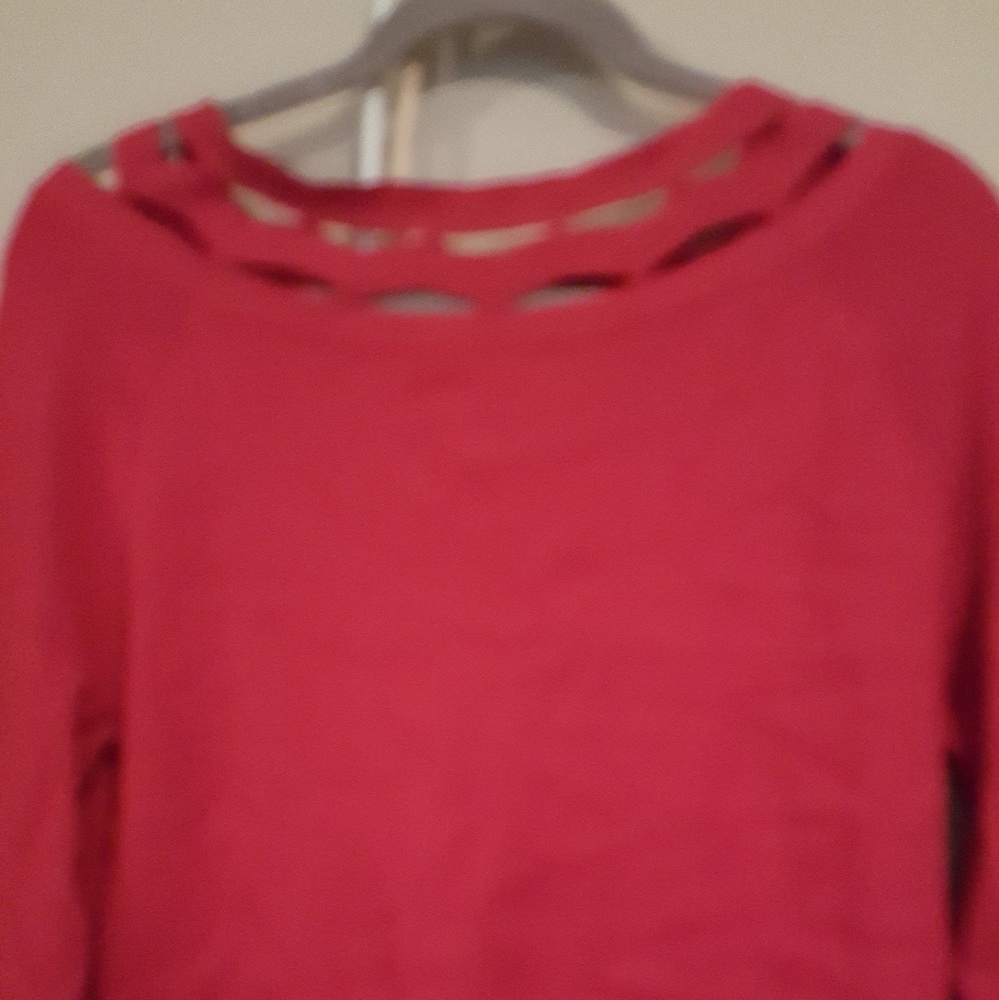 💥Red Cut Out at collar Sweater 💥